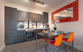 Welcoming And Radiant - One Bedroom Apartment In The Heart Of South